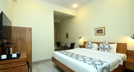 Hotel Yulia Room Type - Deluxe Room With Free Wi-Fi