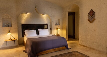 Seki Cave Hotel Room Type - Deluxe Cave Suite