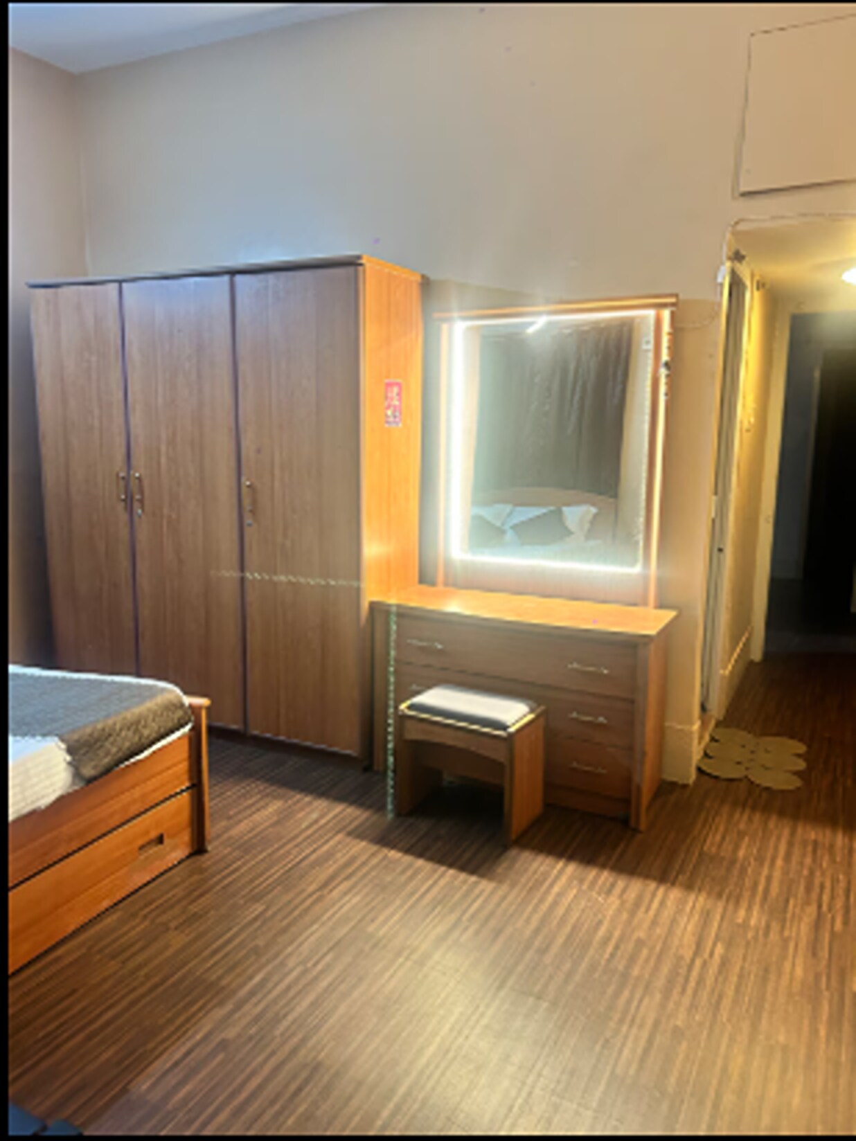 Salt Lake City Centre Serviced Apartment - Tap to explore photos