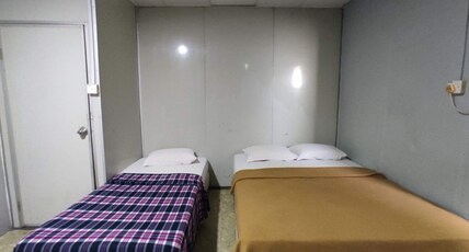 Hotel O 59 Room Type - Suite Triple