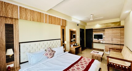 Hotel Star Room Type - Super Deluxe Room