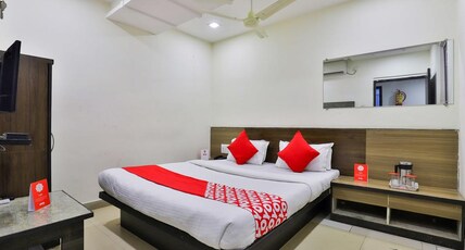 Hotel Neelkamal Room Type - Deluxe Non Ac Room