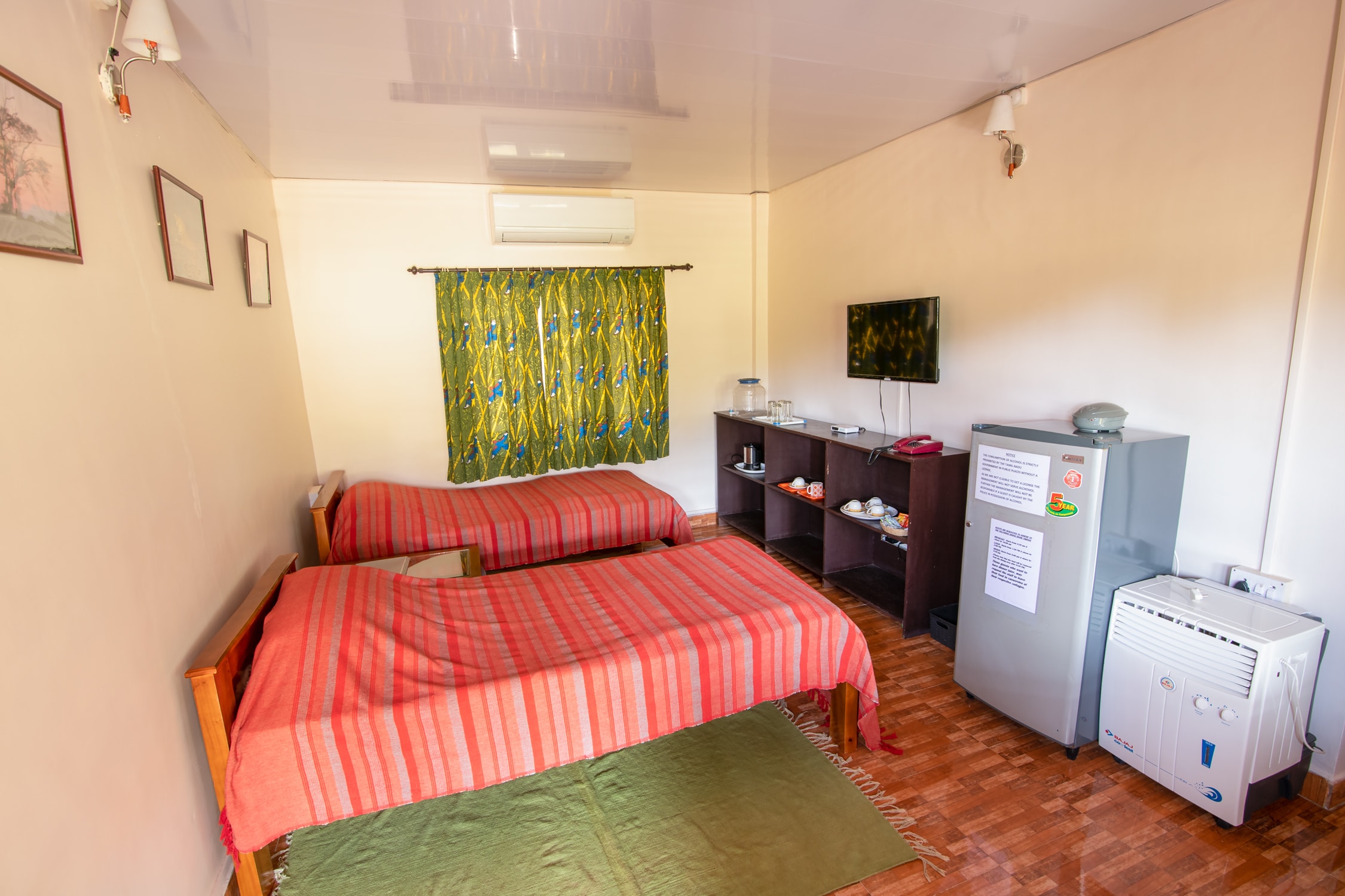 Bamboo Banks Farm and Guest House - Tap to explore photos