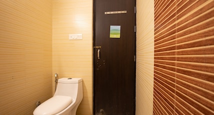 Eclat Suites, Gomti Nagar Room Type - Executive AC Room (Local ID not allowed) Eclat Suites, Gomti Nagar Room Type - Executive AC Room (Local ID not allowed)