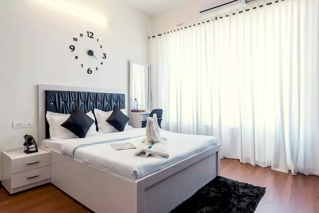 Gagal Homes - Andheri Suite - Tap to explore photos