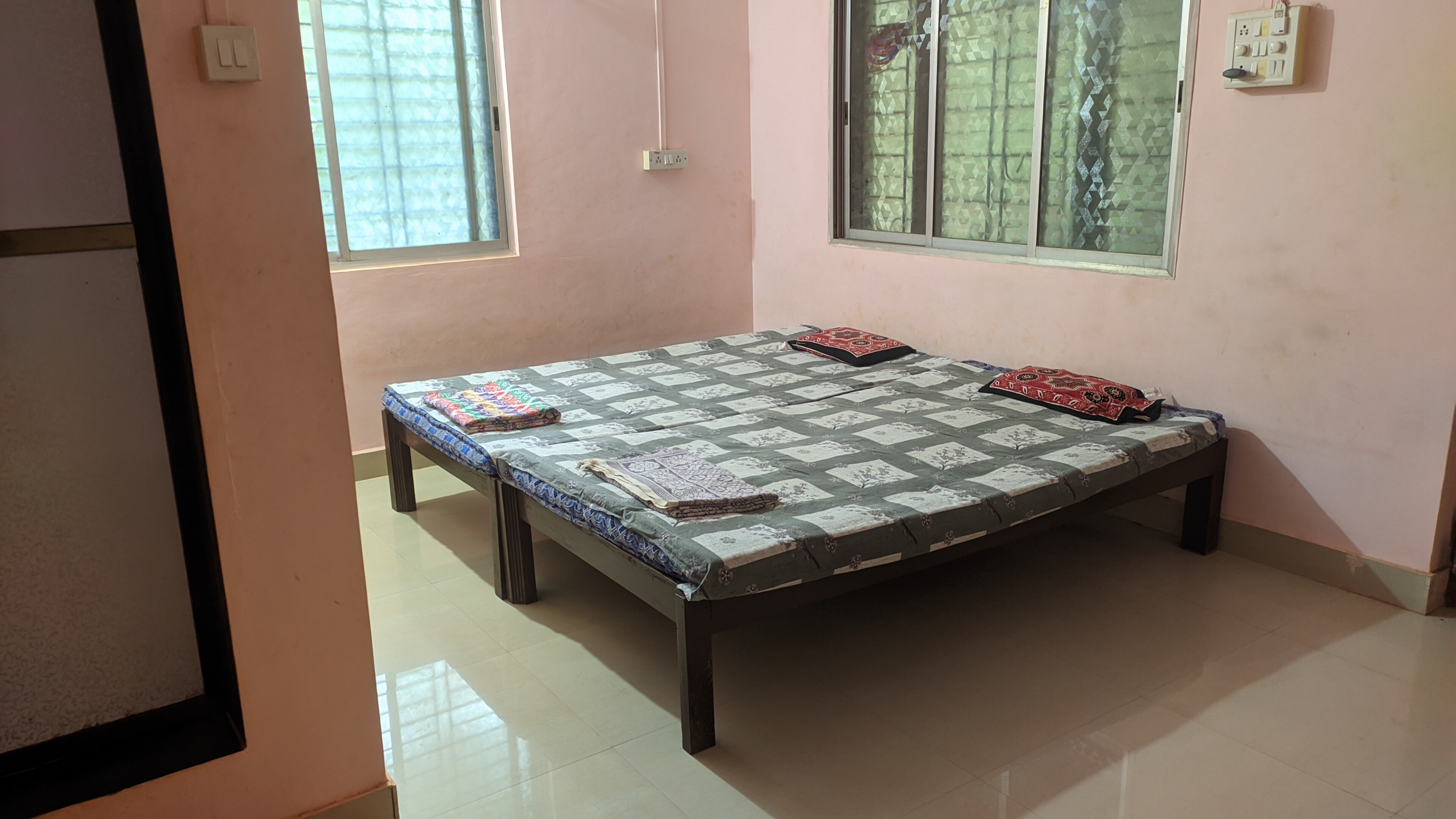 Anand Nivas Homestay - Tap to explore photos