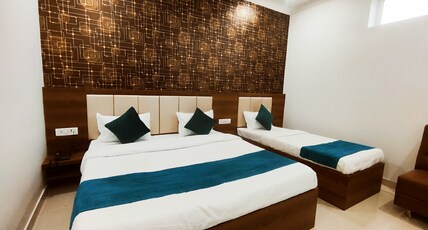 HOTEL JVS PALACE Room Type - Luxury Triple Room