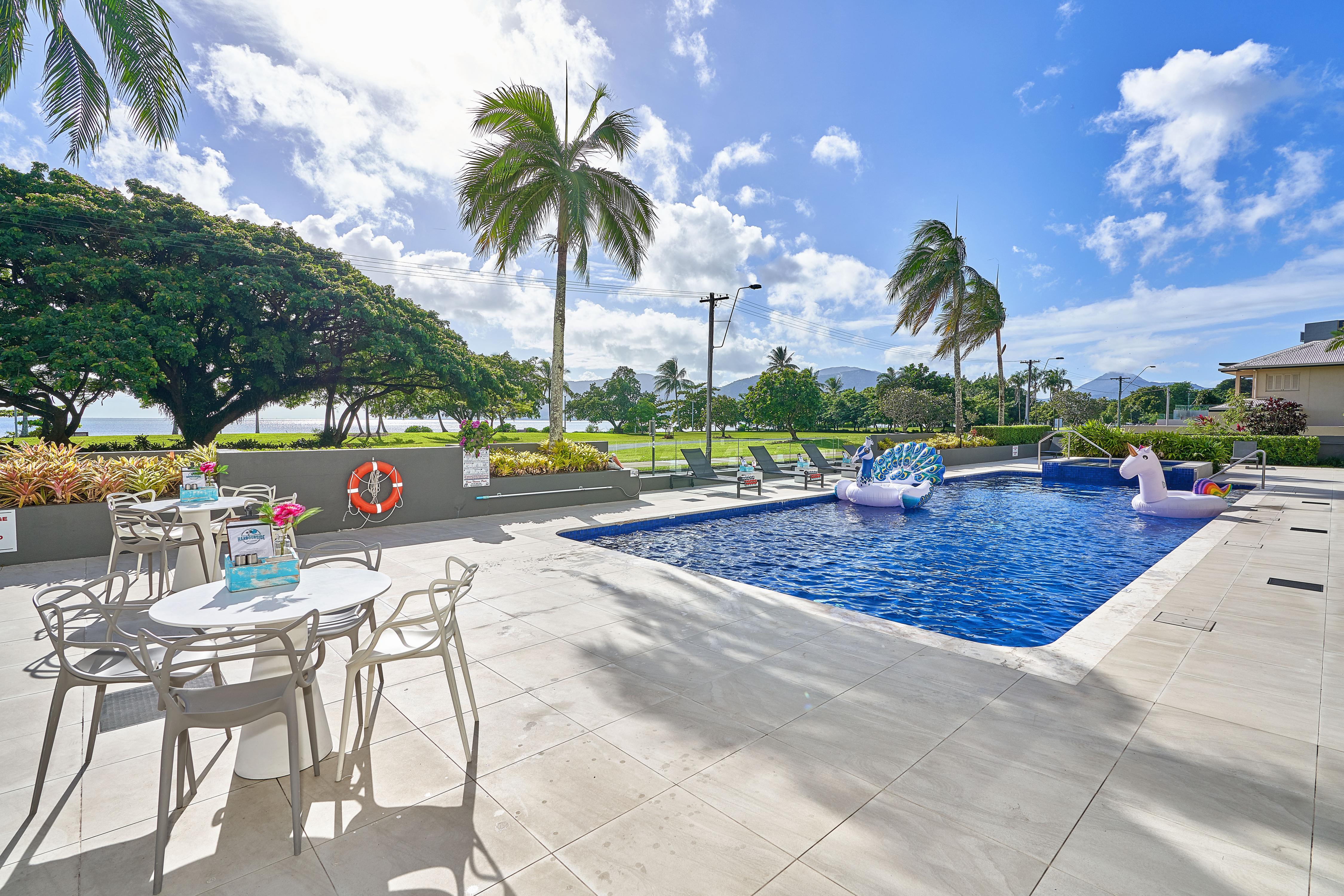 Cairns Harbourside Hotel - Tap to explore photos