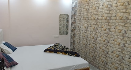Sagar Guest House Room Type - deluxe room Sagar Guest House Room Type - deluxe room