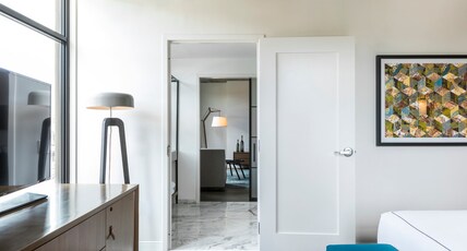 Kimpton Aertson Hotel, an IHG hotel Room Type - 1 King Spa Suite Mobility Accessible Tub