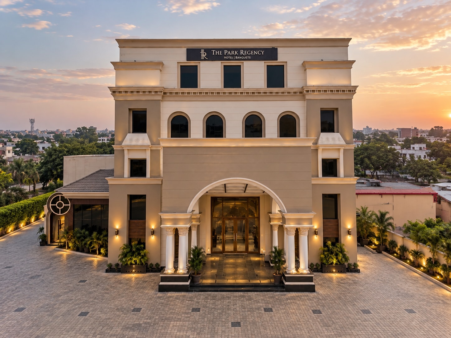 Hotel Park Regency - Tap to explore photos