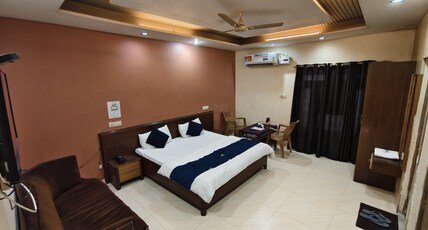 Sunshine Hotel Room Type - Semi Deluxe Room