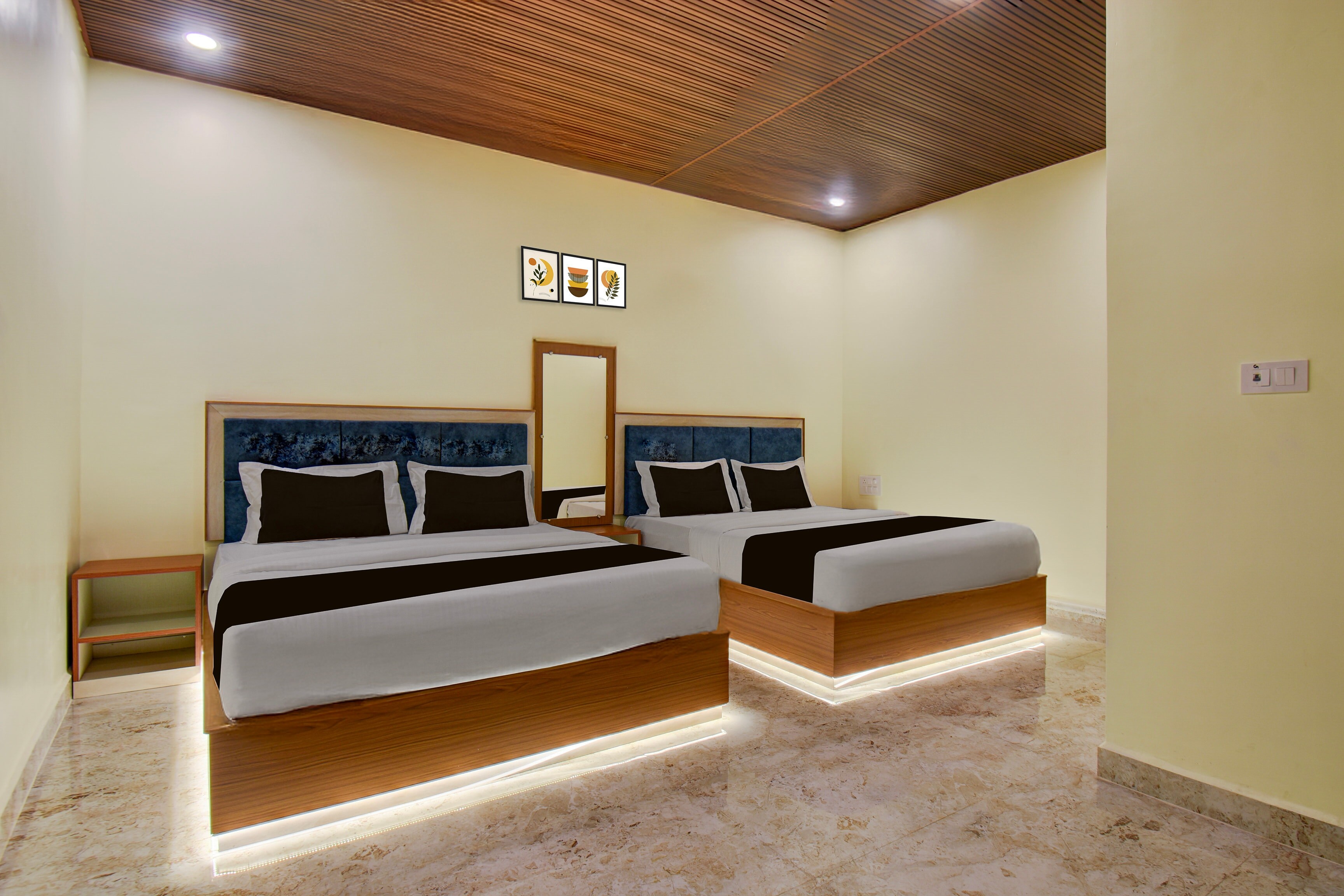 Hotel O Hometown Devegowda Road - Tap to explore photos