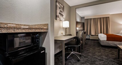 Wingate by Wyndham - St Augustine Room Type - 1 King Bed, Non-Smoking, Microwave And Refrigerator, Shower Only, Full Breakfast Wingate by Wyndham - St Augustine Room Type - 1 King Bed, Non-Smoking, Microwave And Refrigerator, Shower Only, Full Breakfast