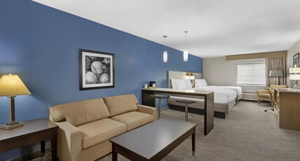 Best Western Cooperstown Inn & Suites Room Type - Suite-2 Queen Beds, Non-Smoking, Junior Suite, One Room, Third Bed Is A Sofabed, Work Desk, Microwav