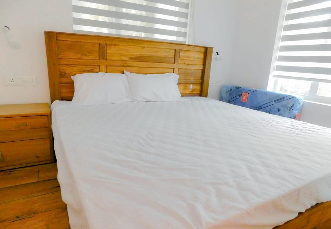 LEE'S WATER VALLEY 2BHK - Tap to explore photos
