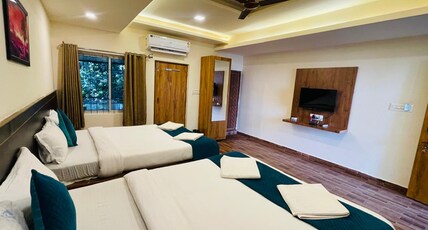 Blue Lagoon Inn Resort Room Type - The Natures Nest AC Cottage