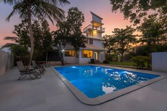 StayVista | Santoni Farms Pool Villa