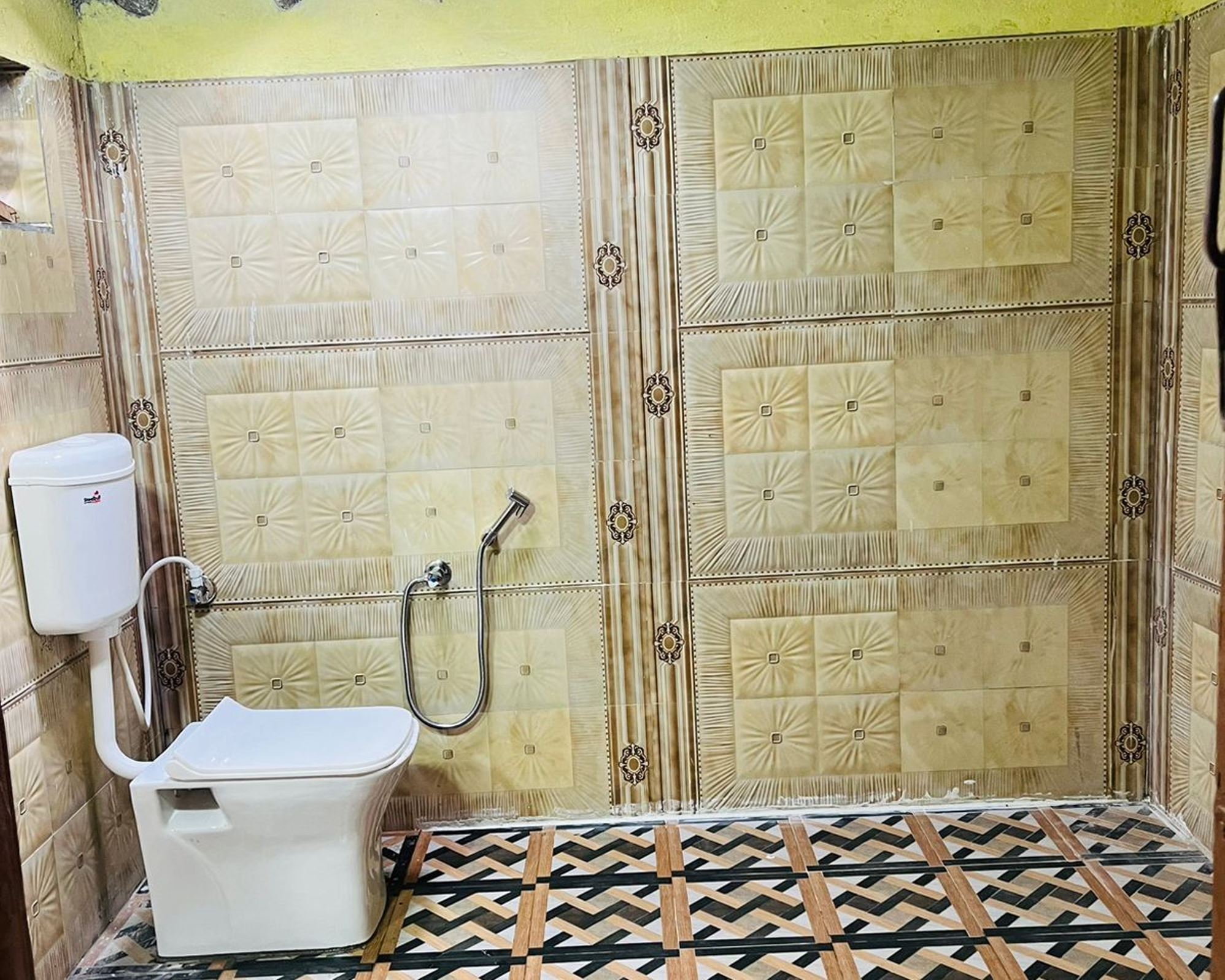 Parmar Homestay - Tap to explore photos