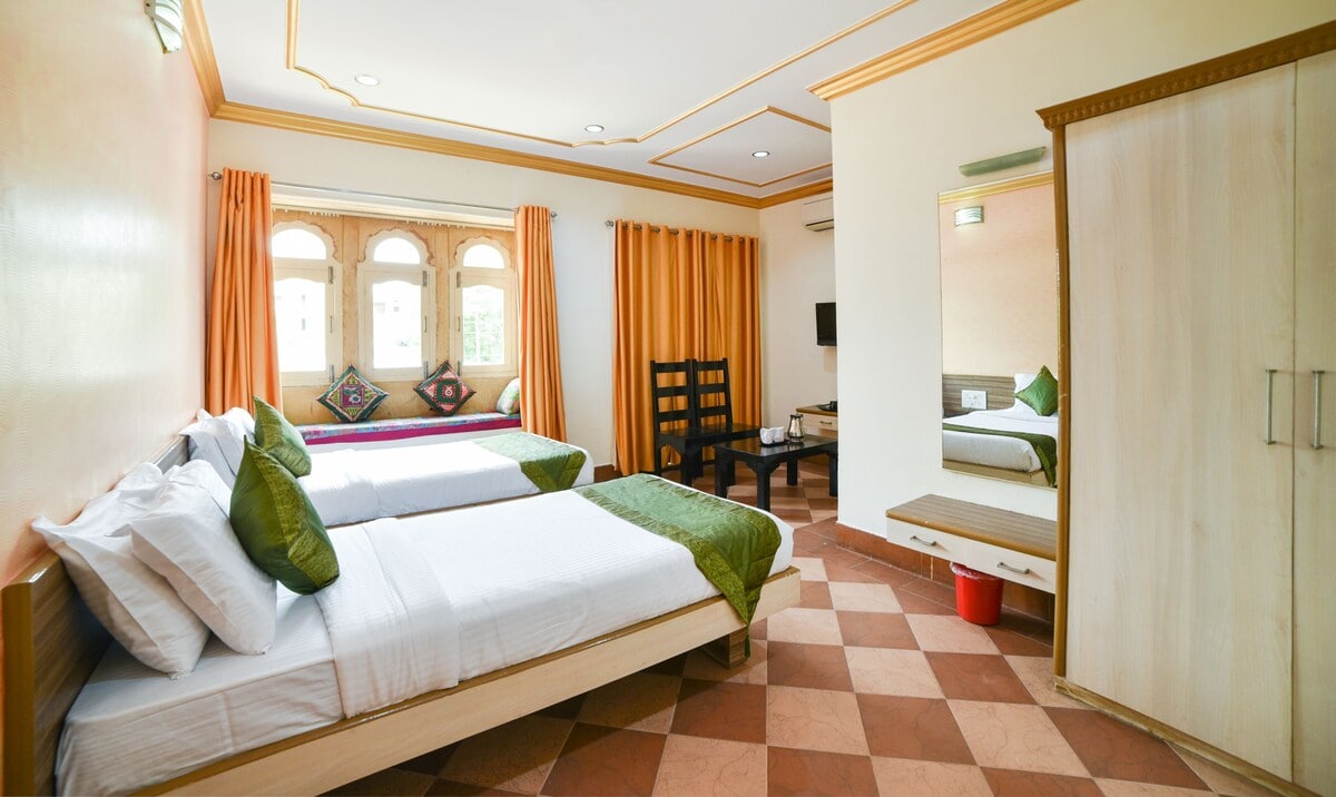 Hotel Bansuri Excellency - Tap to explore photos