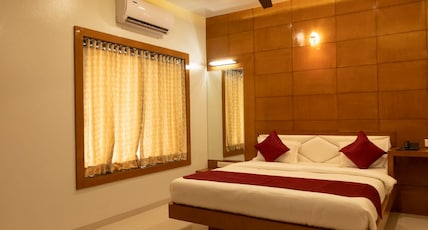 Hotel Palacious Room Type - Deluxe Double Bed AC Hotel Palacious Room Type - Deluxe Double Bed AC