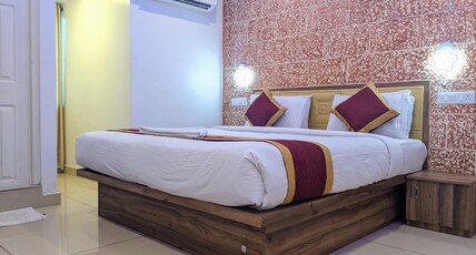 Hotel Feathers Room Type - Classic Non AC Room