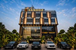 Sandoz Pribson - 1 km from Golden Temple | Free Temple Drop Available