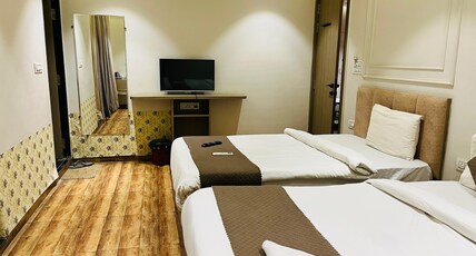 VILAASITAA INN Room Type - Triple Bed Balcony