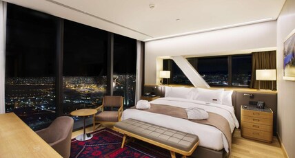 DoubleTree by Hilton Istanbul Avcilar Room Type - KING DELUXE ROOM WITH VIEW