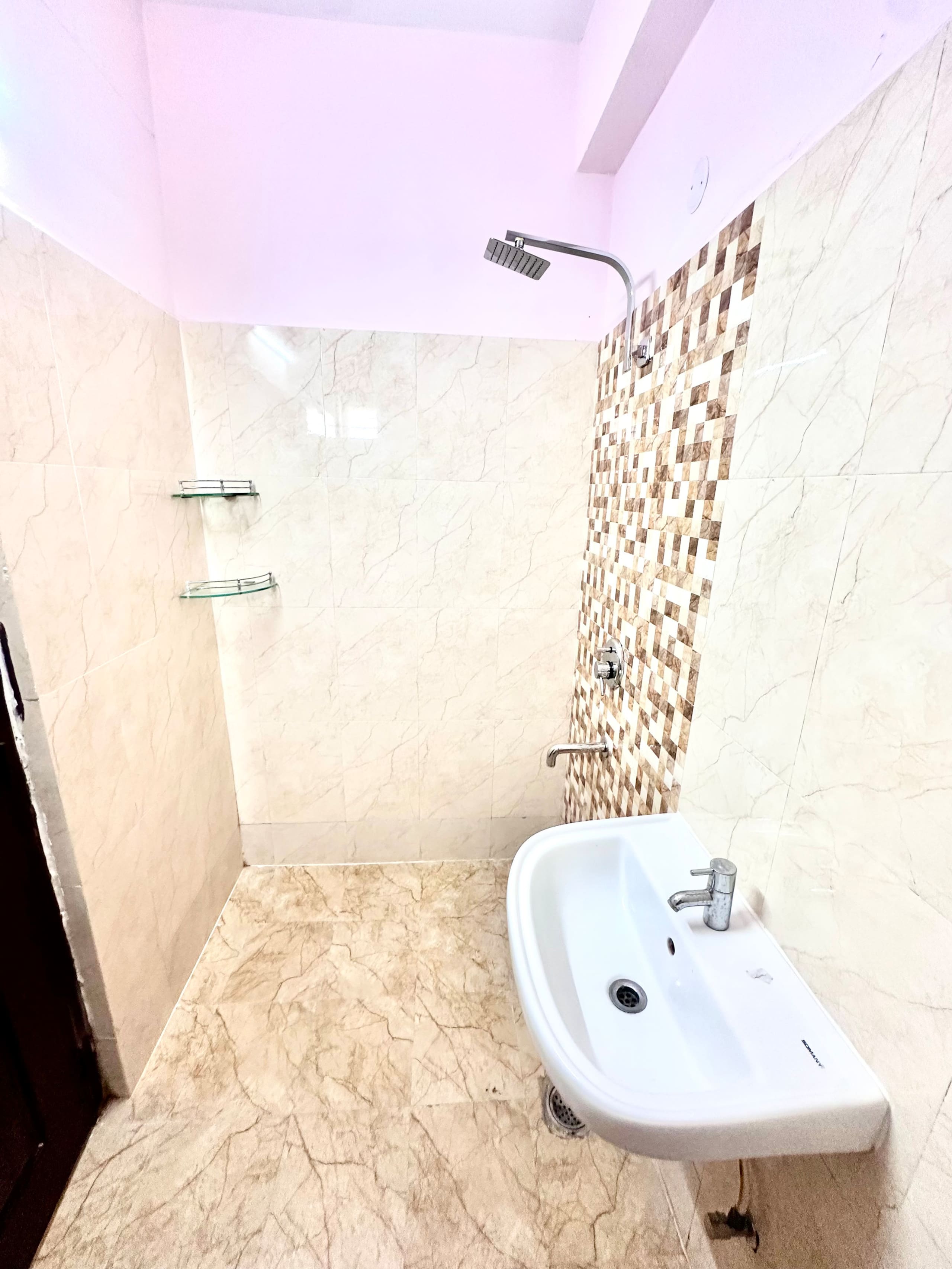 Furnished Family Apartment ORR - Tap to explore photos