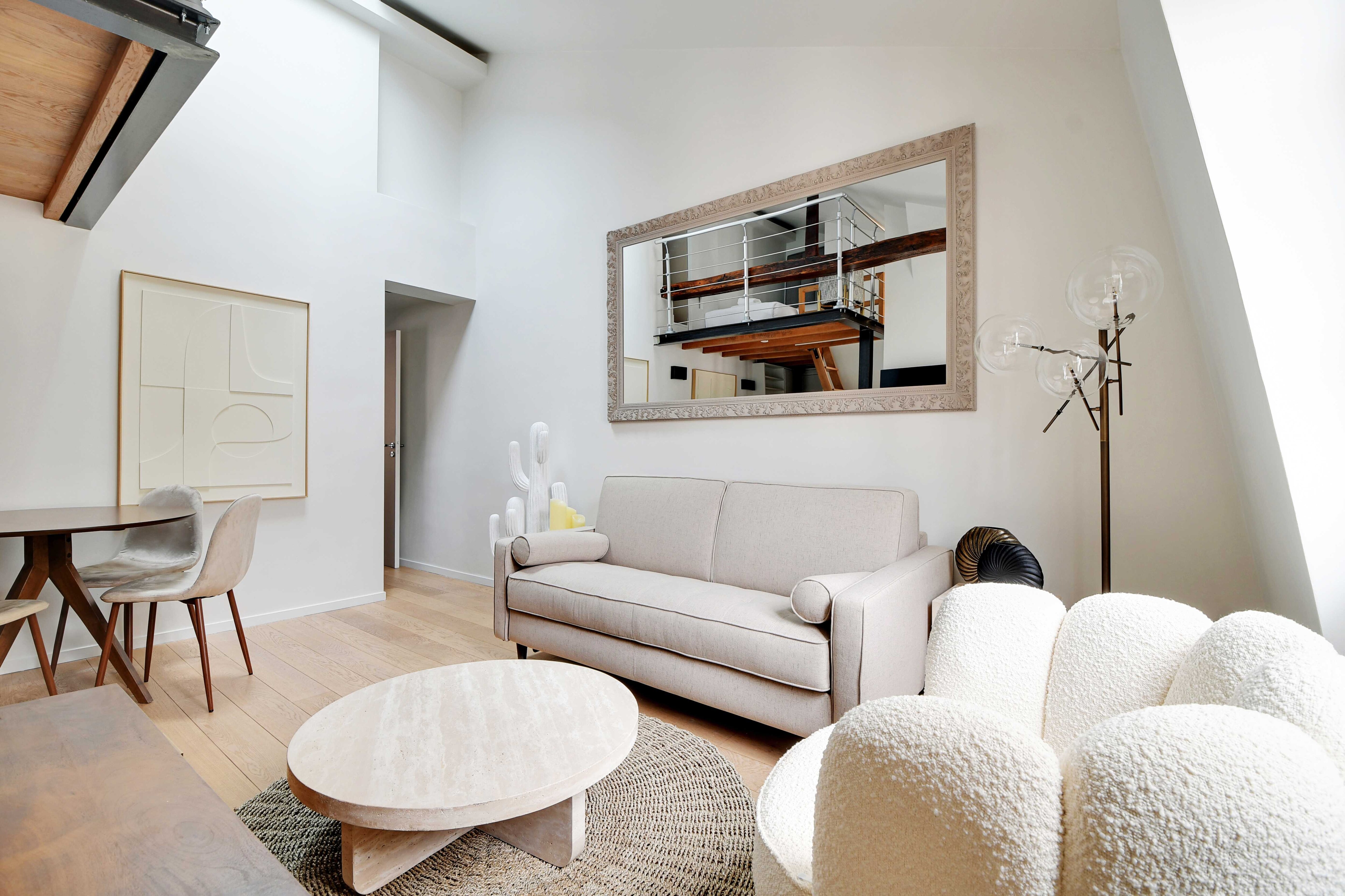 Charming 2BR/5P - Eiffel Tower / Trocadero - Tap to explore photos