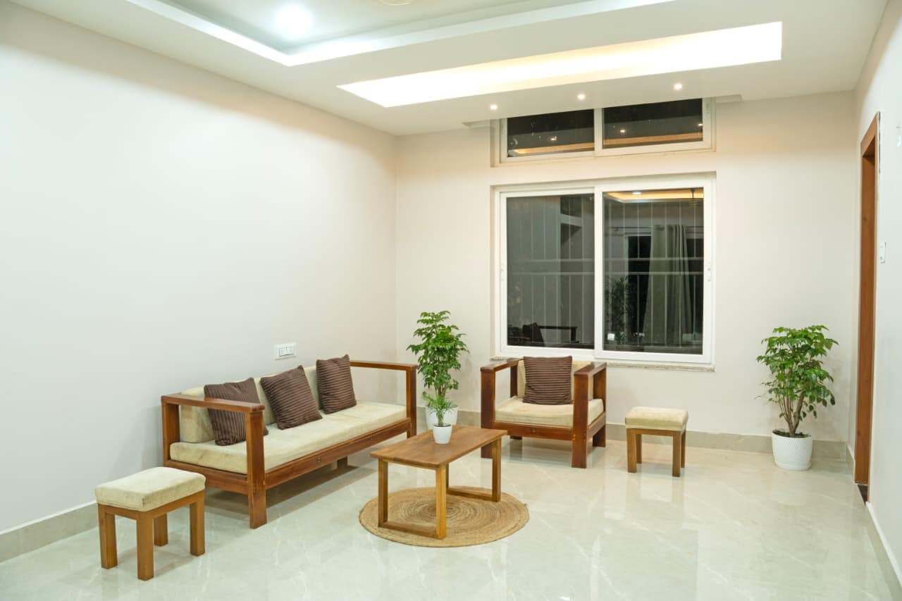 Zion 3BHK Private Apartment | Zoo Road - Tap to explore photos
