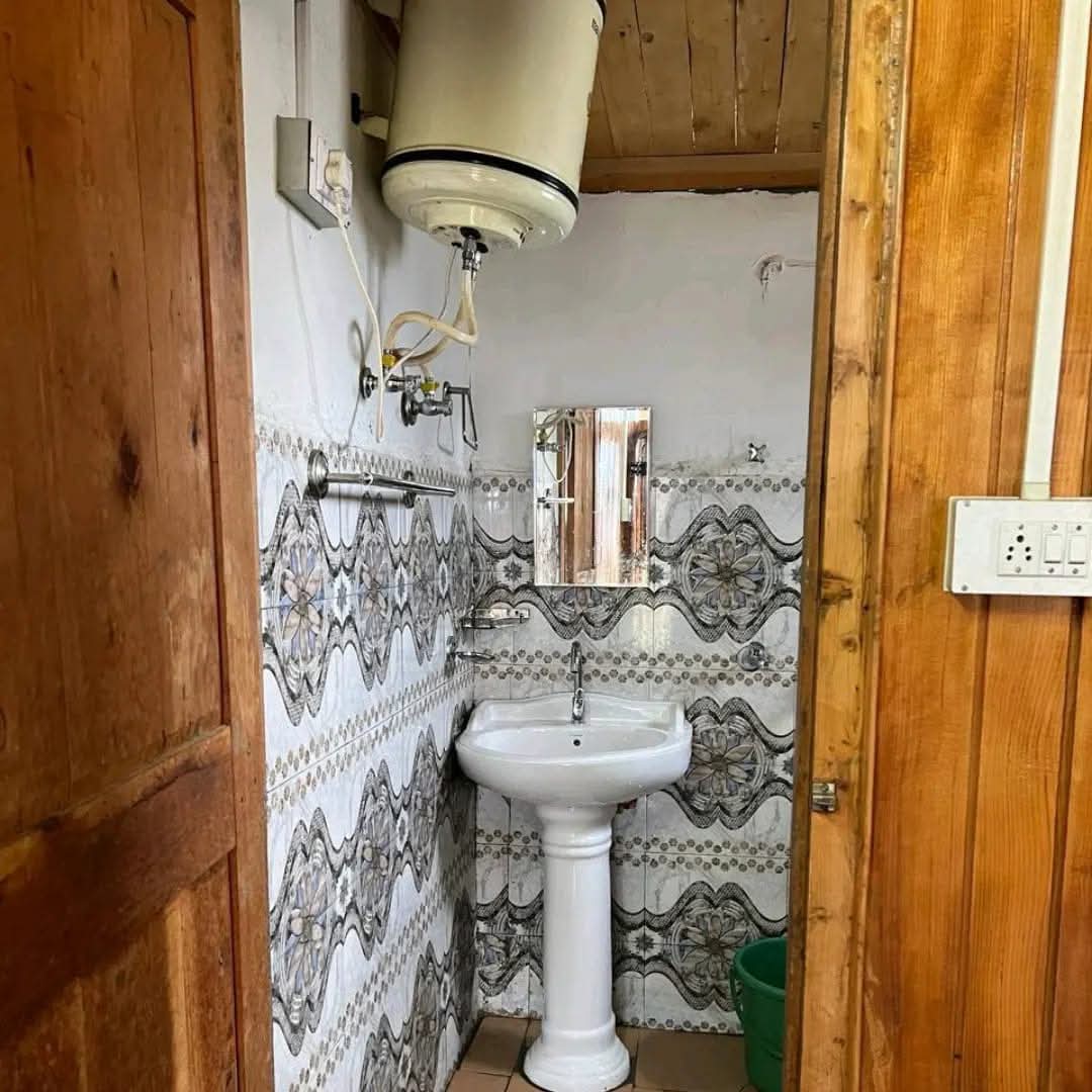 Great himalayan hikes homestay - Tap to explore photos