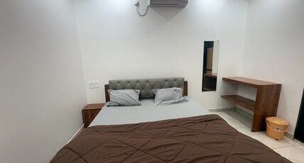 The Red Rock Malvan Room Type - Standard Room (4person)