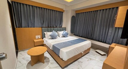Hotel Pravish Sky Room Type - Deluxe Rooms