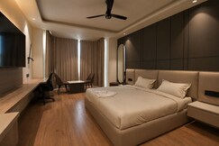 Melange Hotel - Golf course road