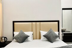 Dhaneshwari Homestay