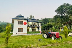 Photos of MAATI STAY BY TNF