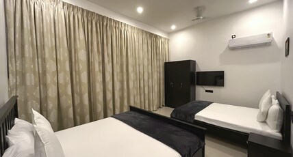 KianaStays Room Type - Deluxe Family Suite