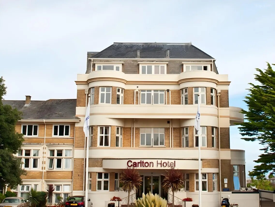 Bournemouth Carlton Hotel By Sunday - Tap to explore photos