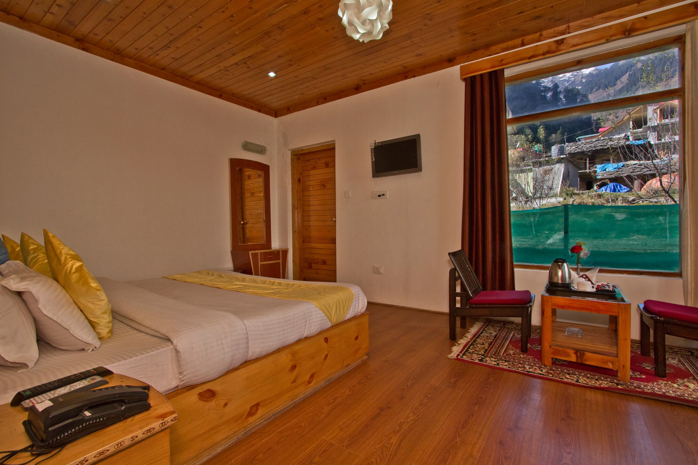 The Cedars Cottage | Entire Homestay - Tap to explore photos