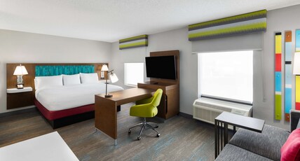 Hampton Inn & Suites Dothan Room Type - 1RMSUITE KING NON-SMOKING