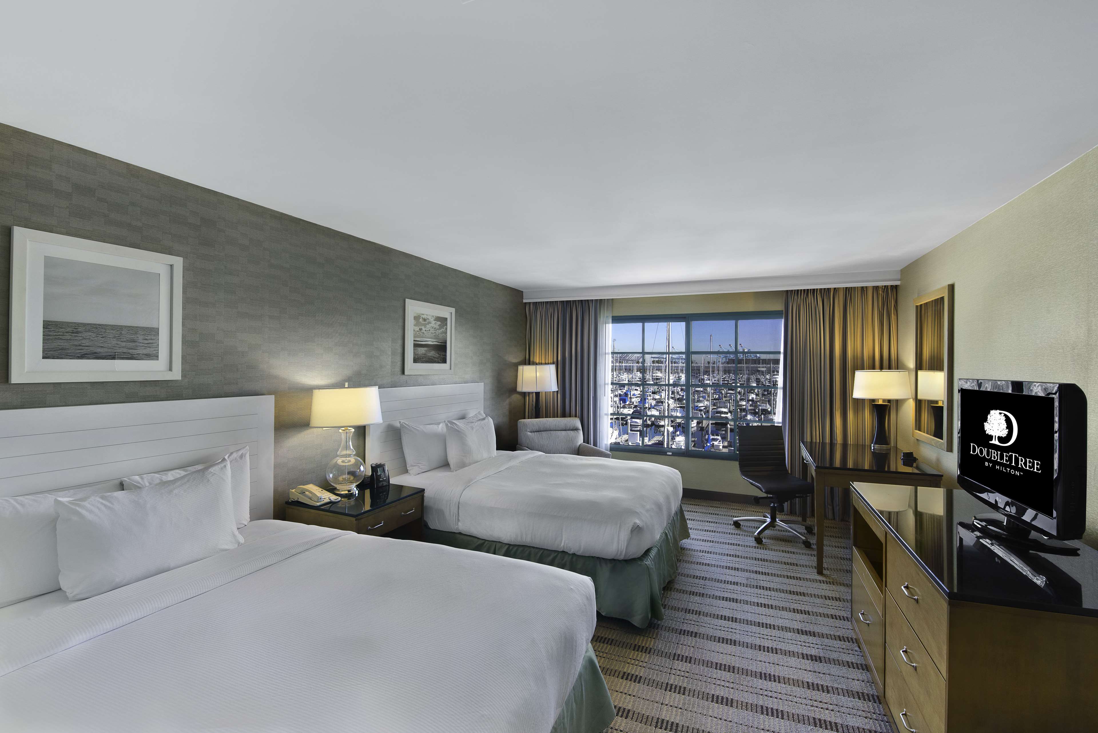 DoubleTree by Hilton San Pedro - Tap to explore photos