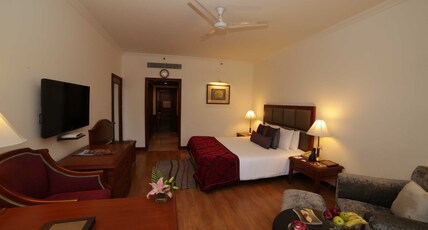 Jaypee Palace Hotel & Convention Centre Room Type - Palace Room with Balcony