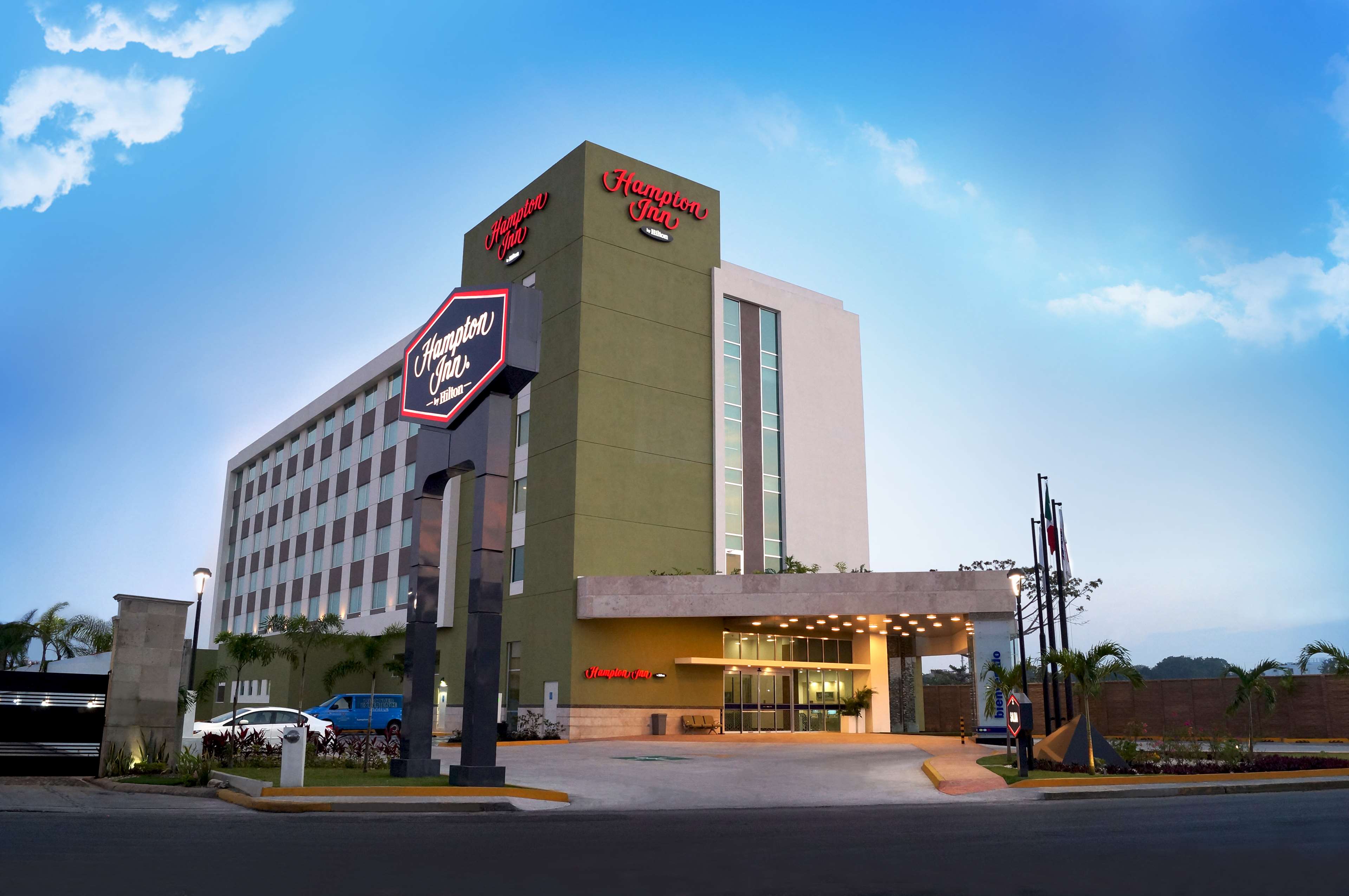 Hampton Inn by Hilton Villahermosa - Tap to explore photos