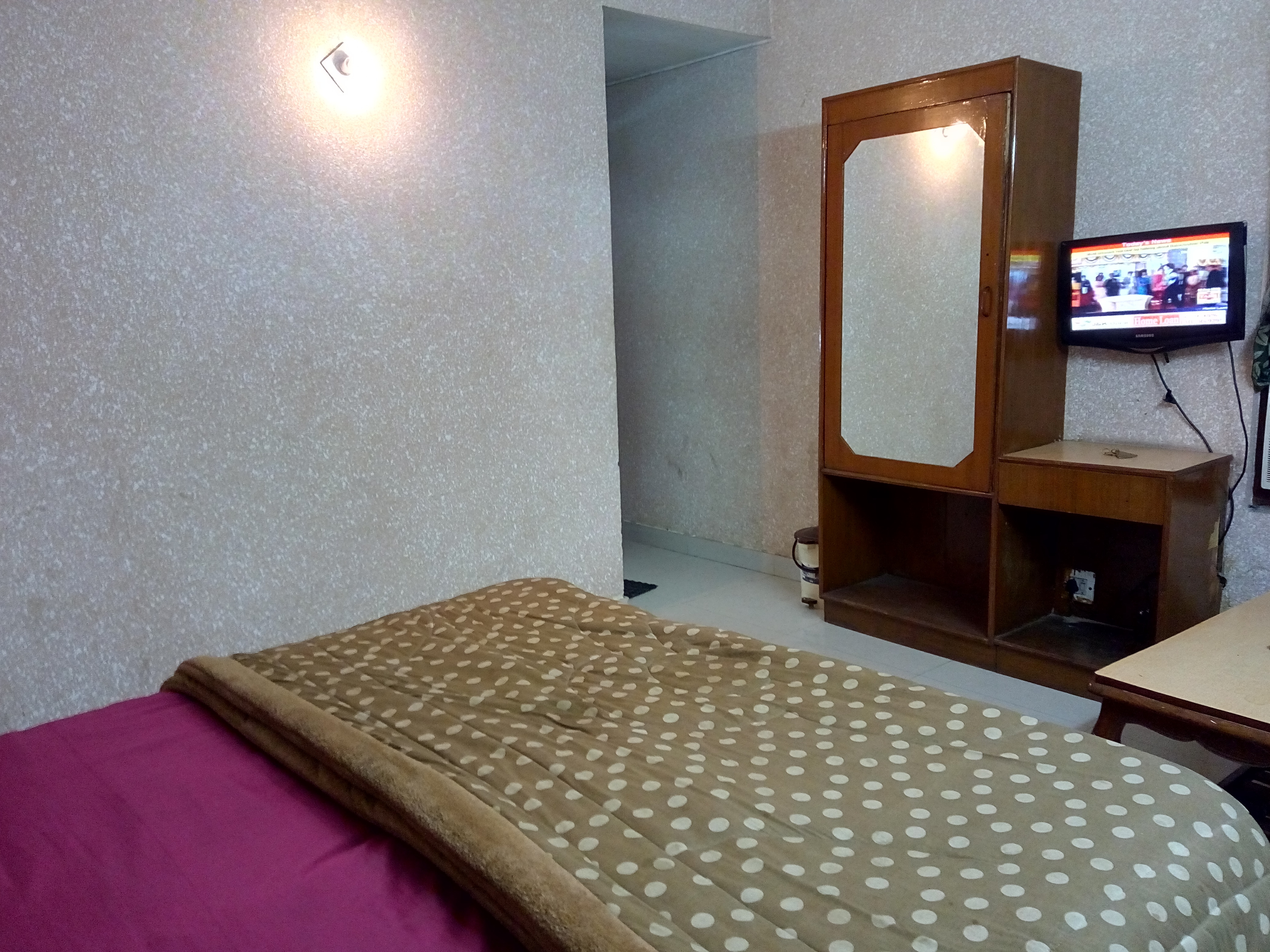 Hotel Rajdhani - Tap to explore photos