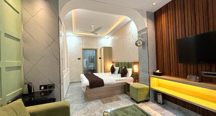 HOTEL AMBASSADOR Room Type - Royal Room