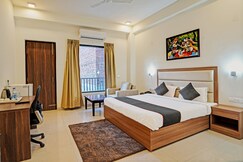 Hotel The Luxem,Behind IBIS Hotel