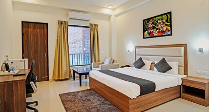 Hotel The Luxem,Behind IBIS Hotel Room Type - Superior Room