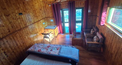 Lal Bangla Room Type - Deluxe Double Room with Balcony ID : FF104